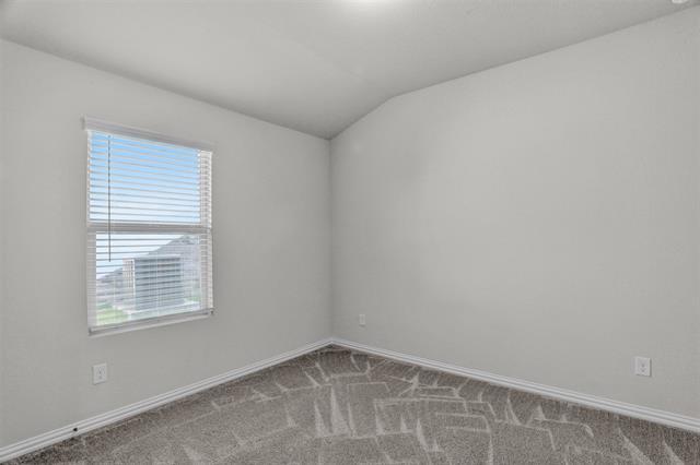 Building Photo - 628 Fawn Valley Dr