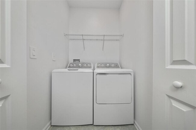 Building Photo - 7532 Stone Crk Trl