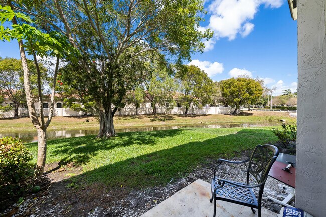 Building Photo - 3258 Coral Ridge Dr