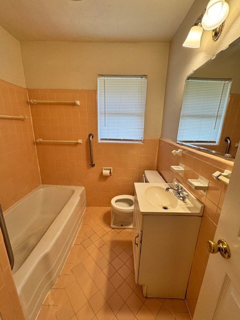 Building Photo - Newly Available in The Village