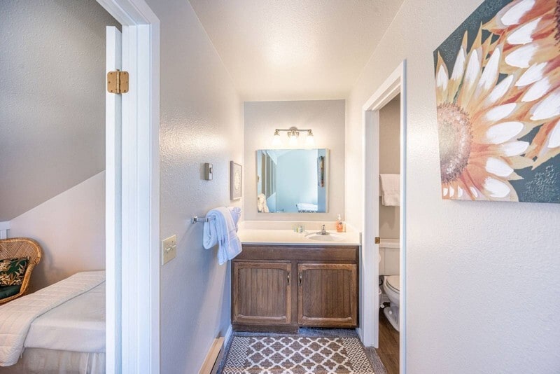 Building Photo - 2025 Canyons Resort Dr