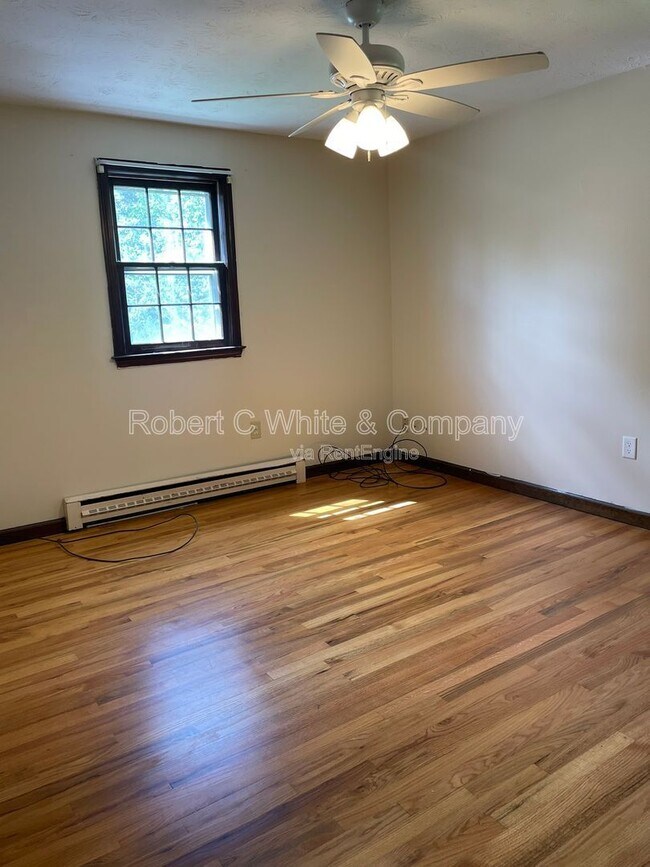 Building Photo - 25 Regency Ct