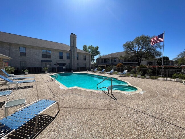Building Photo - Spacious 2 Bedroom 2 Bath Condo in Alamo H...
