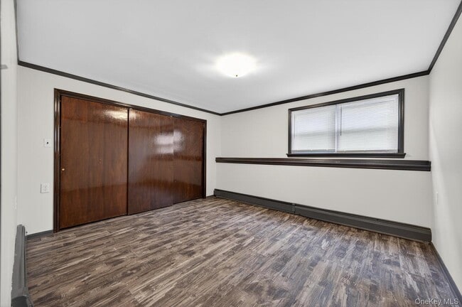 Building Photo - 9 Bay Beach Ave