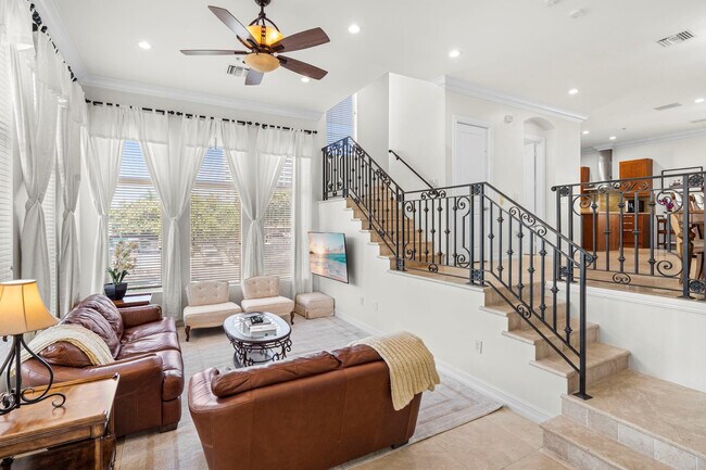 Building Photo - 514 N Birch Rd