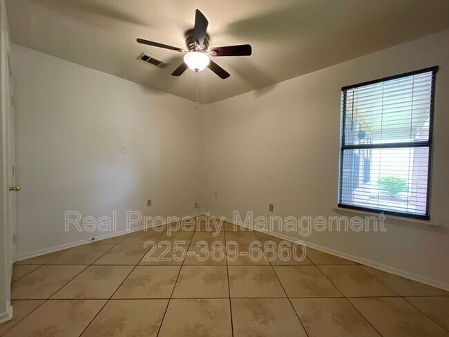 Building Photo - 13640 Rampart Ct