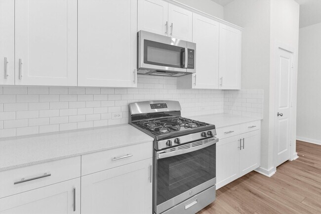 Building Photo - 16907 Lavender Farm St