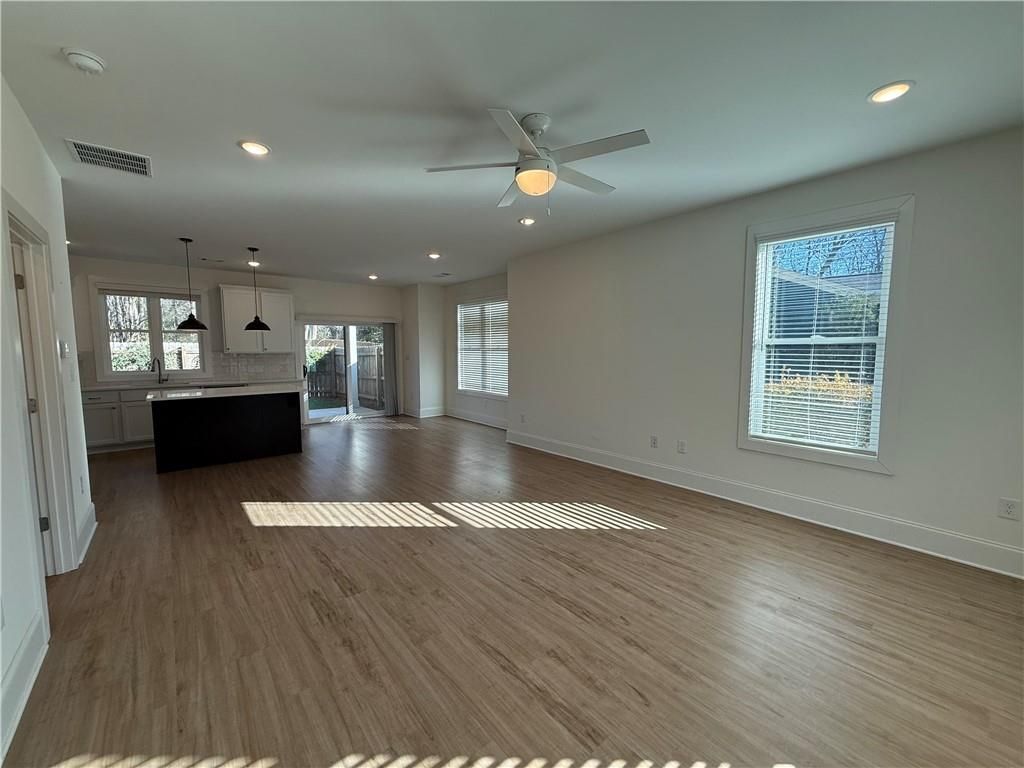 Building Photo - 2936 Cherokee Rd