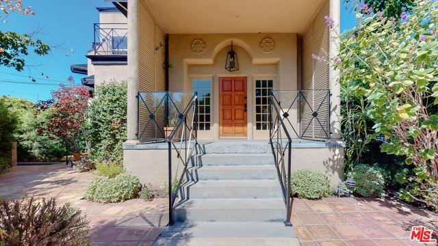 Building Photo - 9000 Elevado Ave