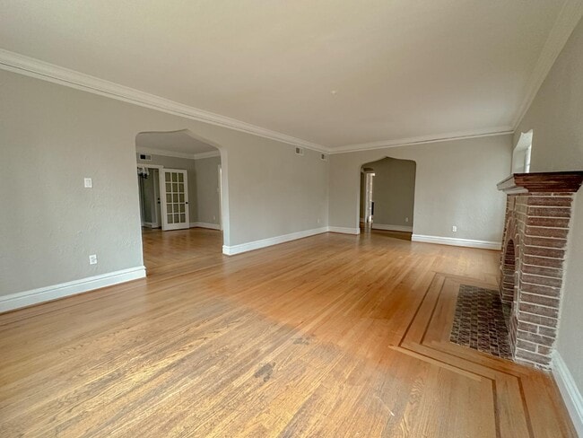 Building Photo - 7224 Pershing Ave