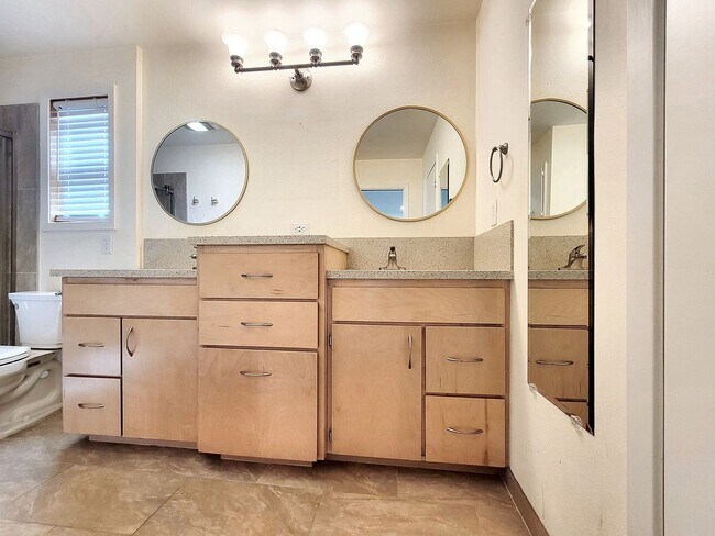 Building Photo - 3/BR 2/BA Single-Level Home with Sunroom a...