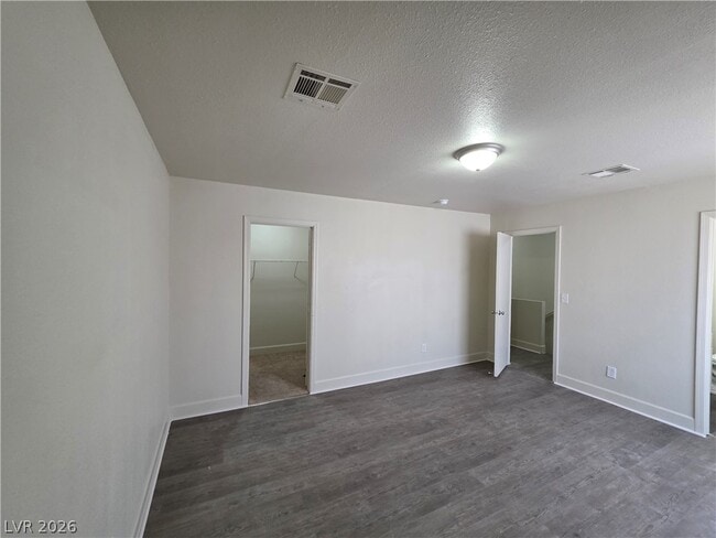 Building Photo - 3412 Townhouse Dr
