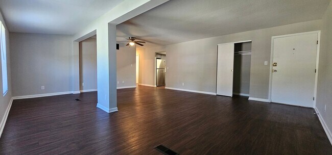 Building Photo - Spacious 2 bedroom 2 bath apartments in Ha...