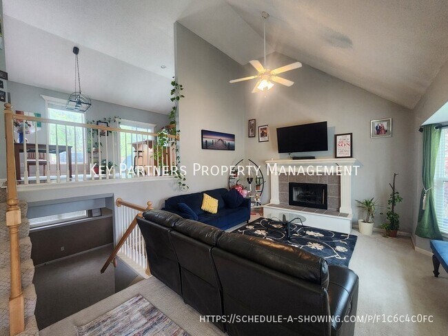 Building Photo - 15375 S Constance St