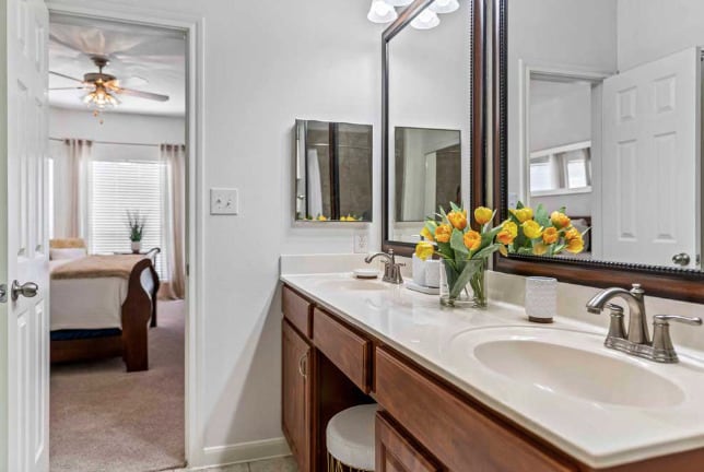 Building Photo - Open, Light, Inviting