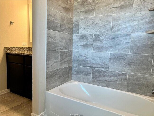 Building Photo - 15311 Still Water Mdw Lp