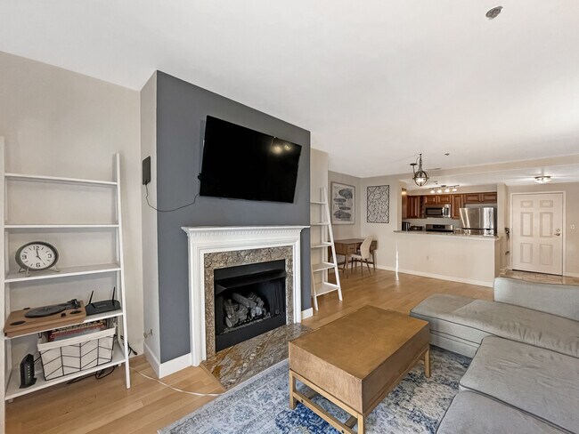 Living Room - 1050 N Taylor St