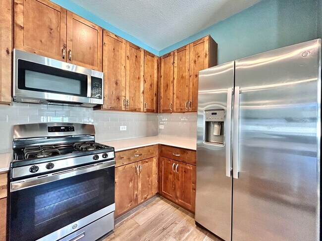 Building Photo - Move-In Ready 3BR, 2BA with Fully Equipped Kitchen & Laundry Room