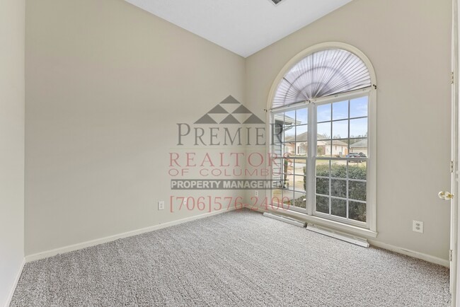 Building Photo - 6009 N Pointe Dr