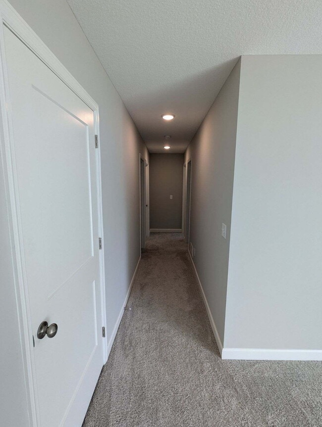 Building Photo - "Spacious 4-Bedroom Gem with 3 Full Baths and Nearly 2,000 Sq Ft of Comfort in Waverly!"