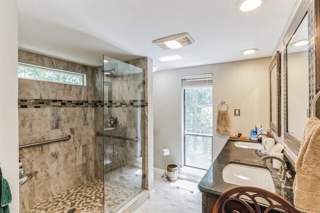 Building Photo - 6007 Gardenridge Hollow