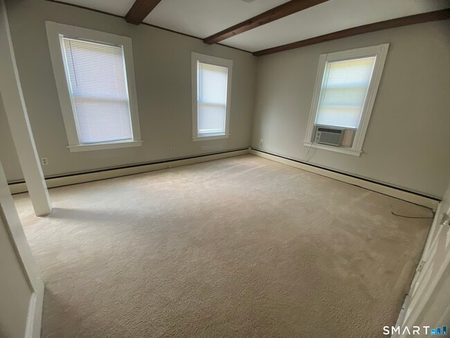 Building Photo - 114 Nooks Hill Rd
