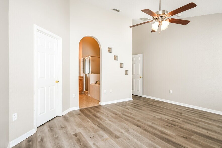 Building Photo - 515 Winthrop Pl