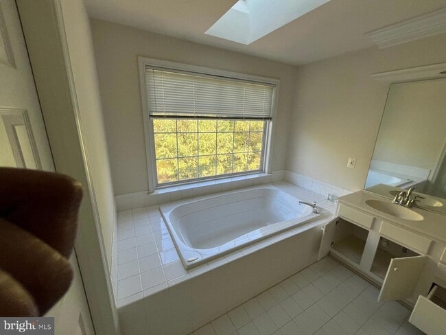Building Photo - 13044 Rose Petal Cir