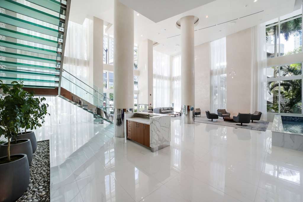 Building Photo - 31 SE 5th St