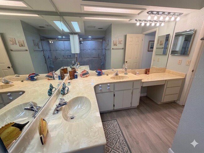 Building Photo - 804 Palm Harbor Ct