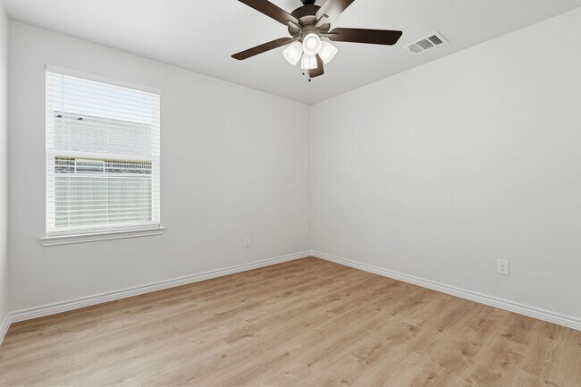 Building Photo - 503 Bonnie Dr