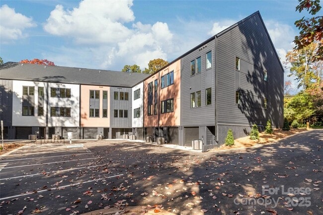 Building Photo - 1314 Carolyn Dr