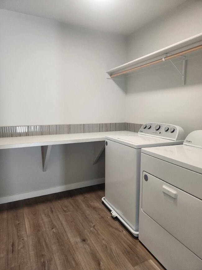 Building Photo - 1967 S Saltbrush Wy