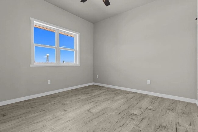 Building Photo - 409 Founders Wy