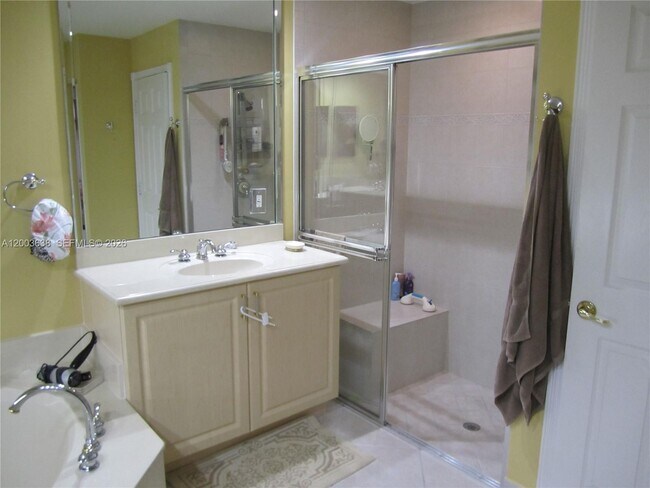 Building Photo - 9798 Casa Mar Dr