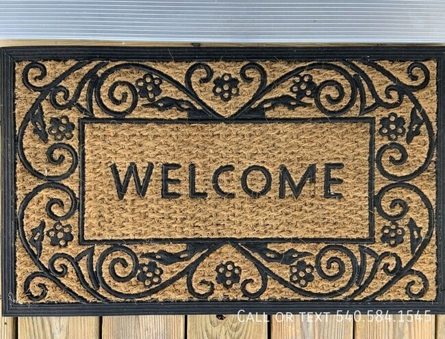 Building Photo - 420 Albemarle Ave SW