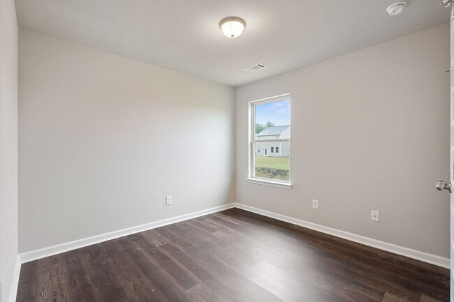 Building Photo - 4 Bed 2.5 Bath Single Family Home in Gainesville! -Retreat at Chicopee