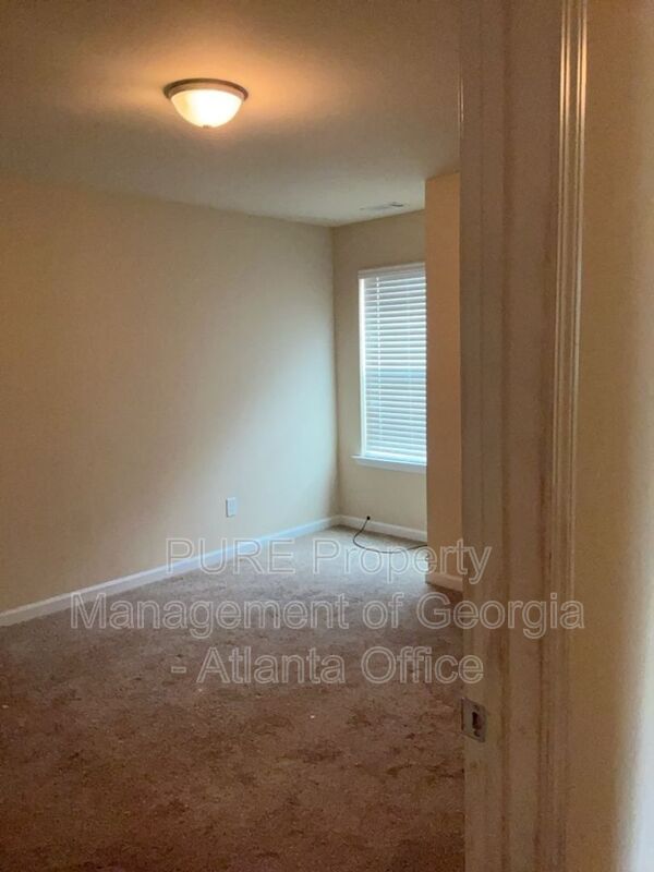 Building Photo - 400 Brookwood Crossing