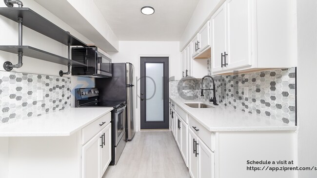 Building Photo - 1103 E South St