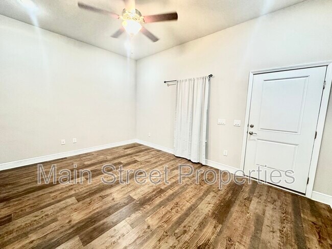 Building Photo - 7797 Ira Dr