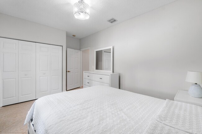 Building Photo - 2473 S Coral Trace Cir