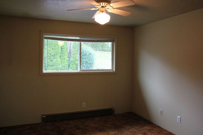 Building Photo - 1432