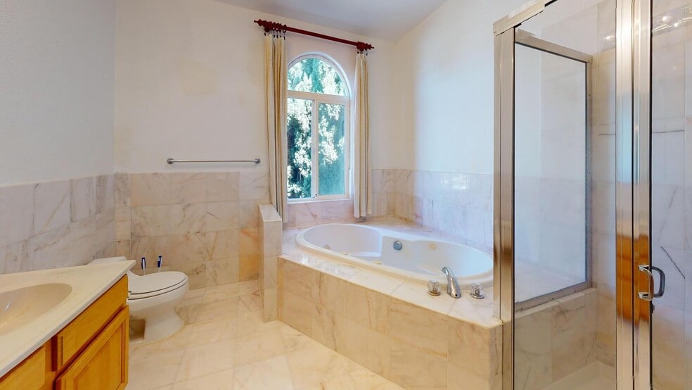 Building Photo - 10610 Morengo Dr