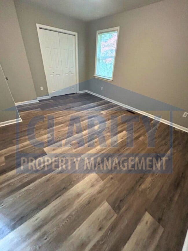 Building Photo - Two bedroom townhome in Hixson!