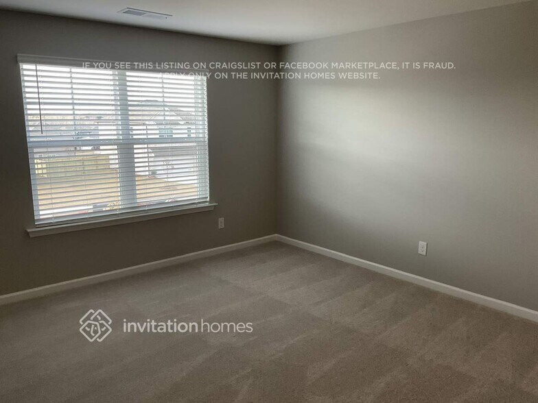 Building Photo - 516 Almere Dr