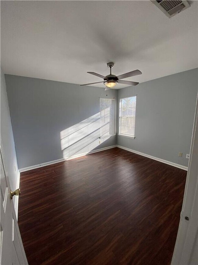 Building Photo - 3307 Whitepine Dr