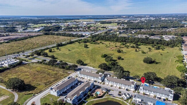 Building Photo - 1800 Houston St