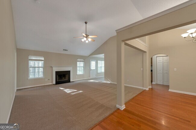 Building Photo - 4750 Buckeye Pl