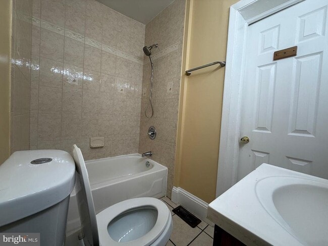 Building Photo - 720 Springfield Ave