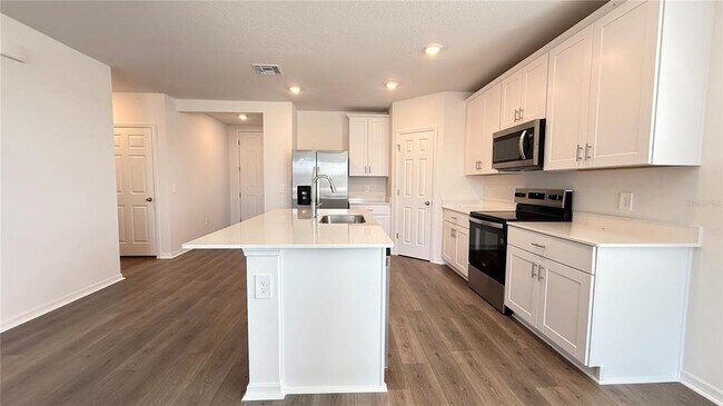 Building Photo - 3905 Giorgio Dr